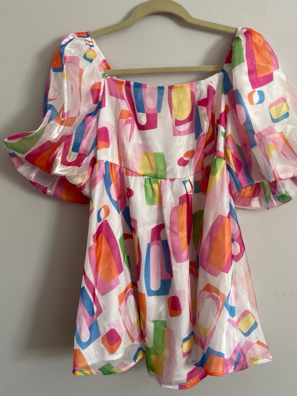 Peach Love California White Multicolor Geometric Puff Sleeve Tunic